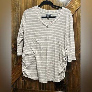 Motherhood Multicolored Ruched Tunic with Relaxed Fit